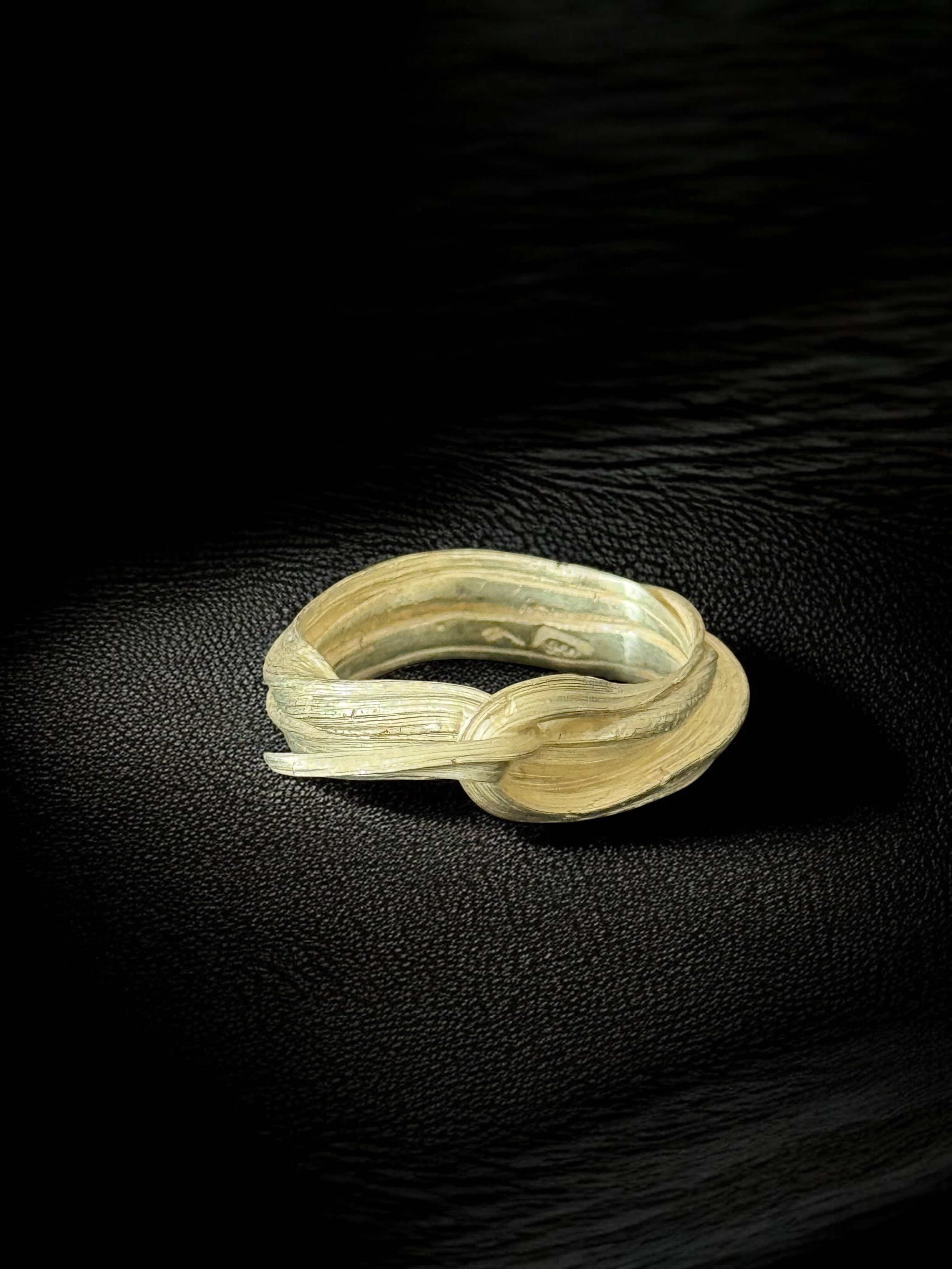 Anillo Zamami