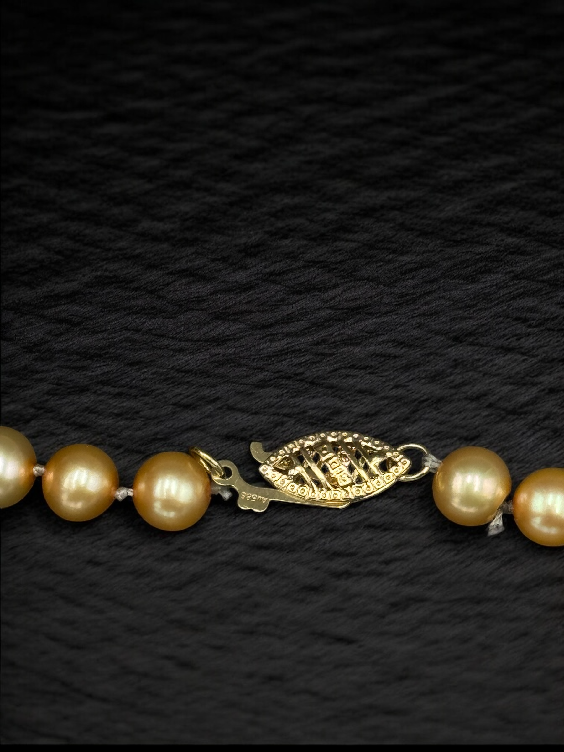 Collar de perlas naranjas