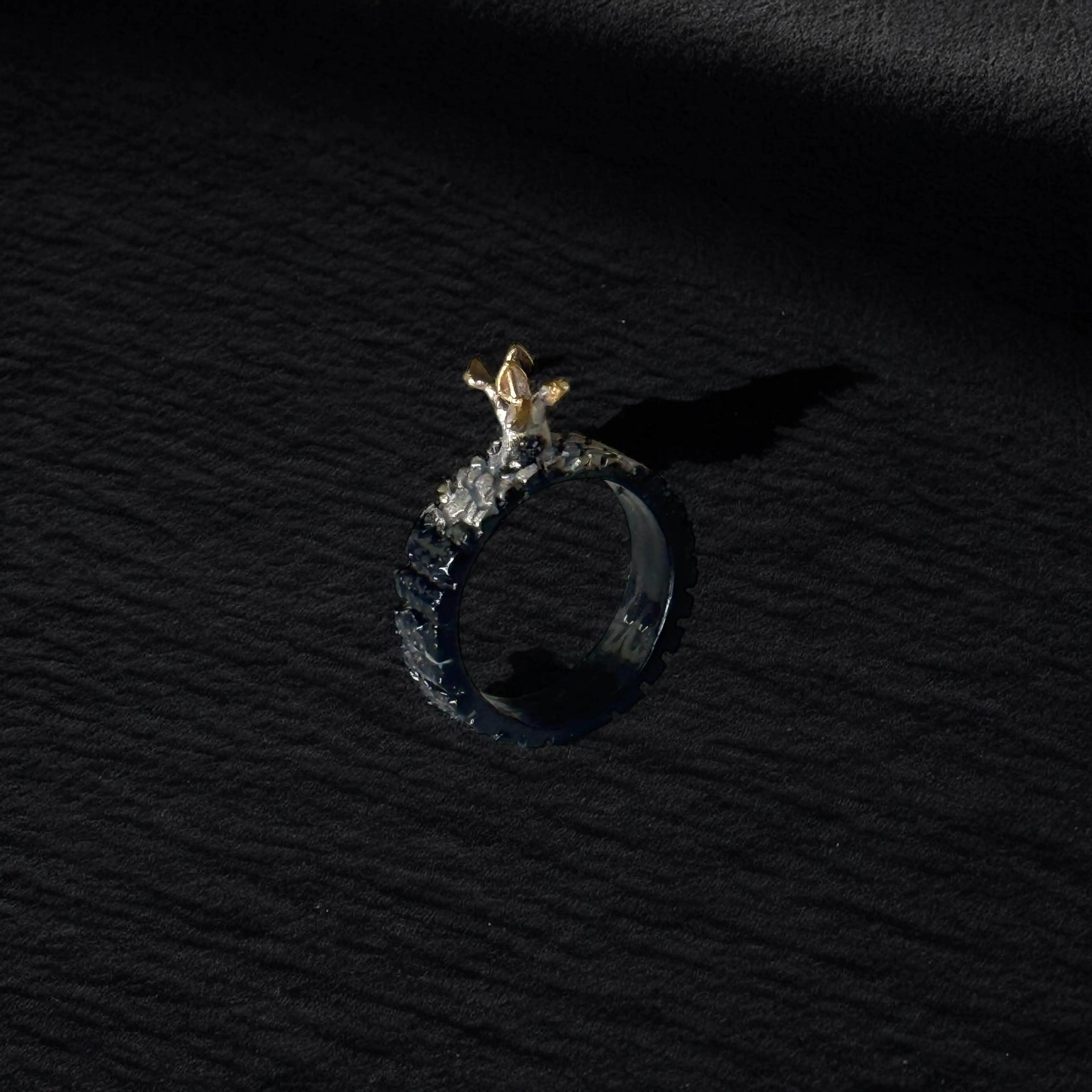 Anillo Brote de herida — Plata