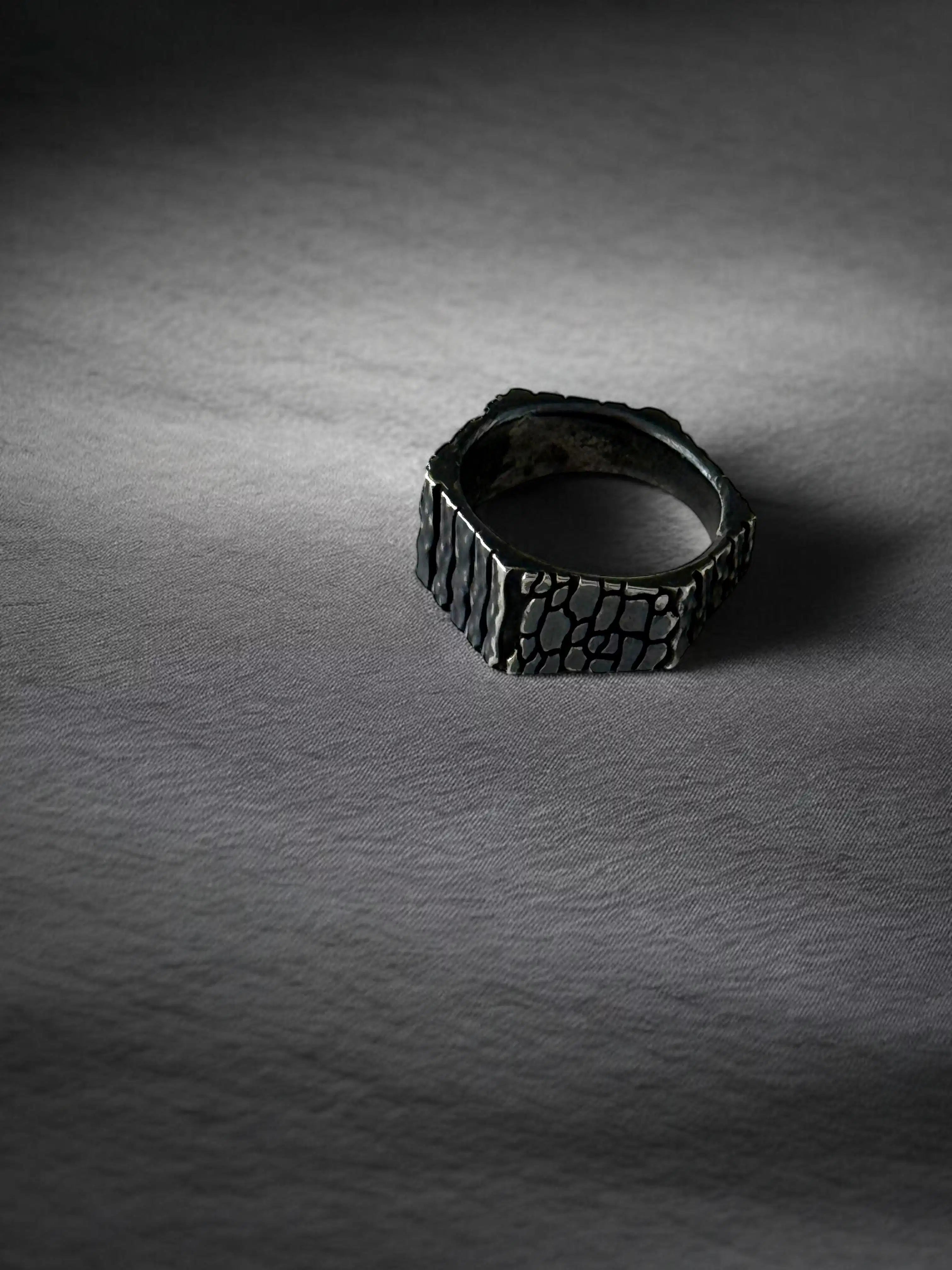 Anillo Sexto Lamento — Plata
