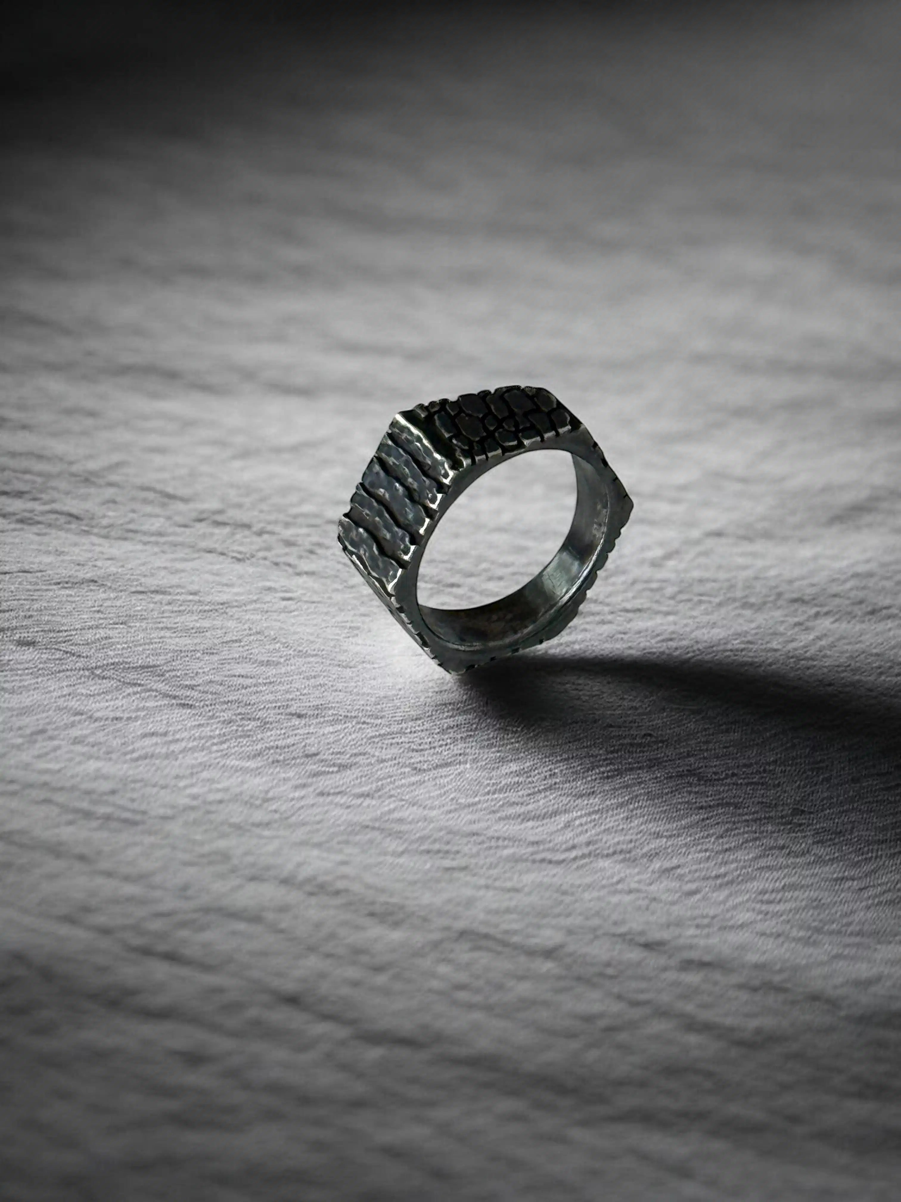 Anillo Sexto Lamento — Plata