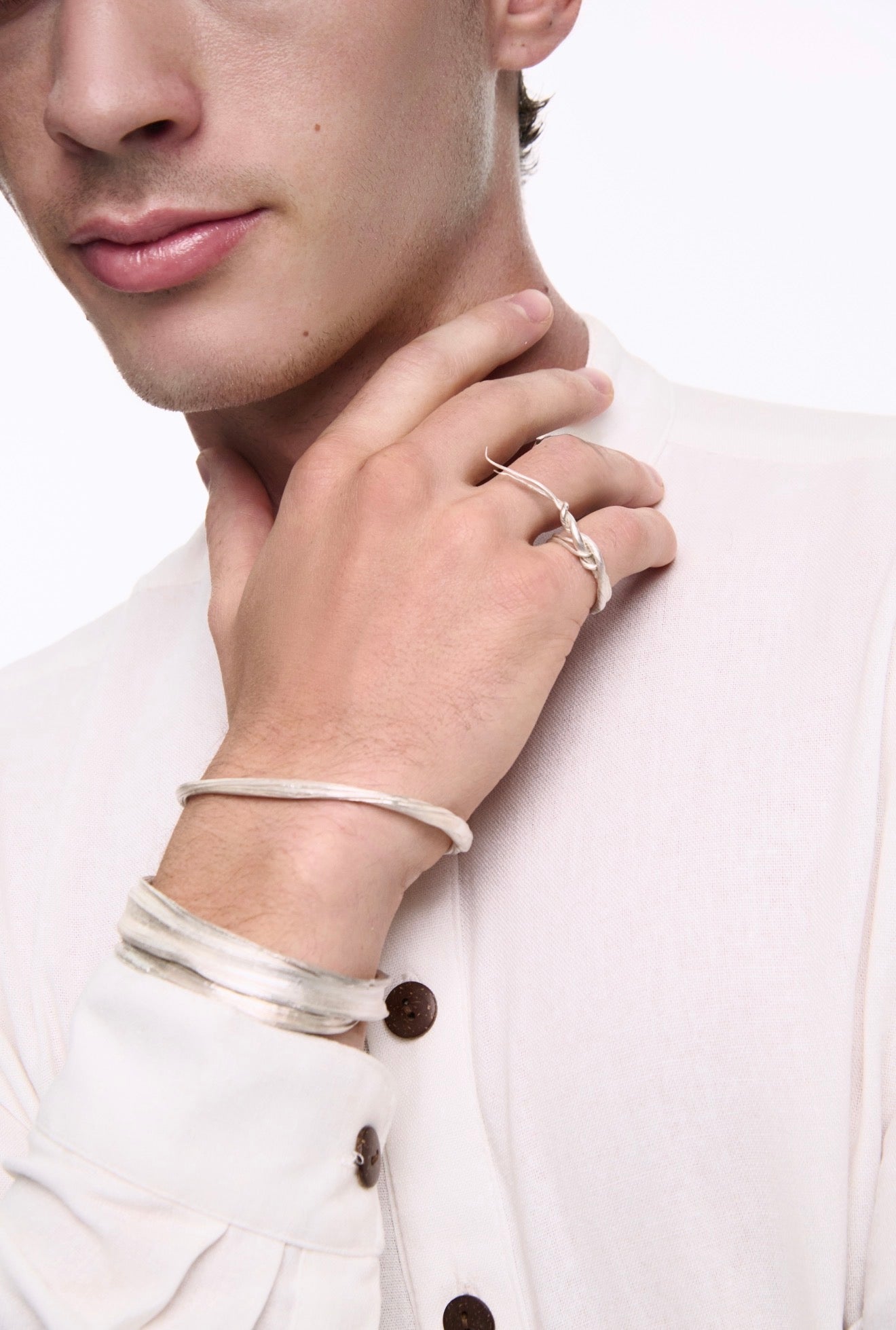 Anillo Nobu
