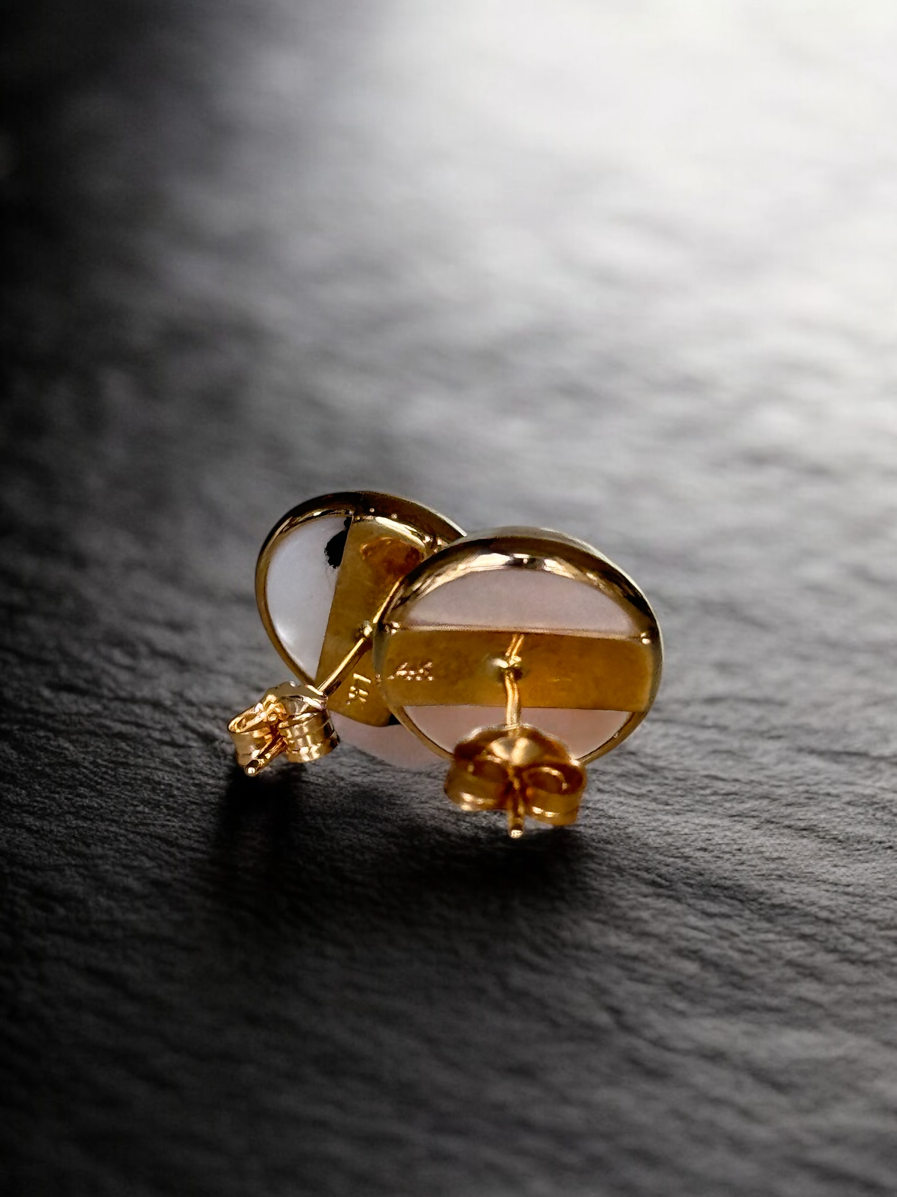Aretes perla MABE en oro