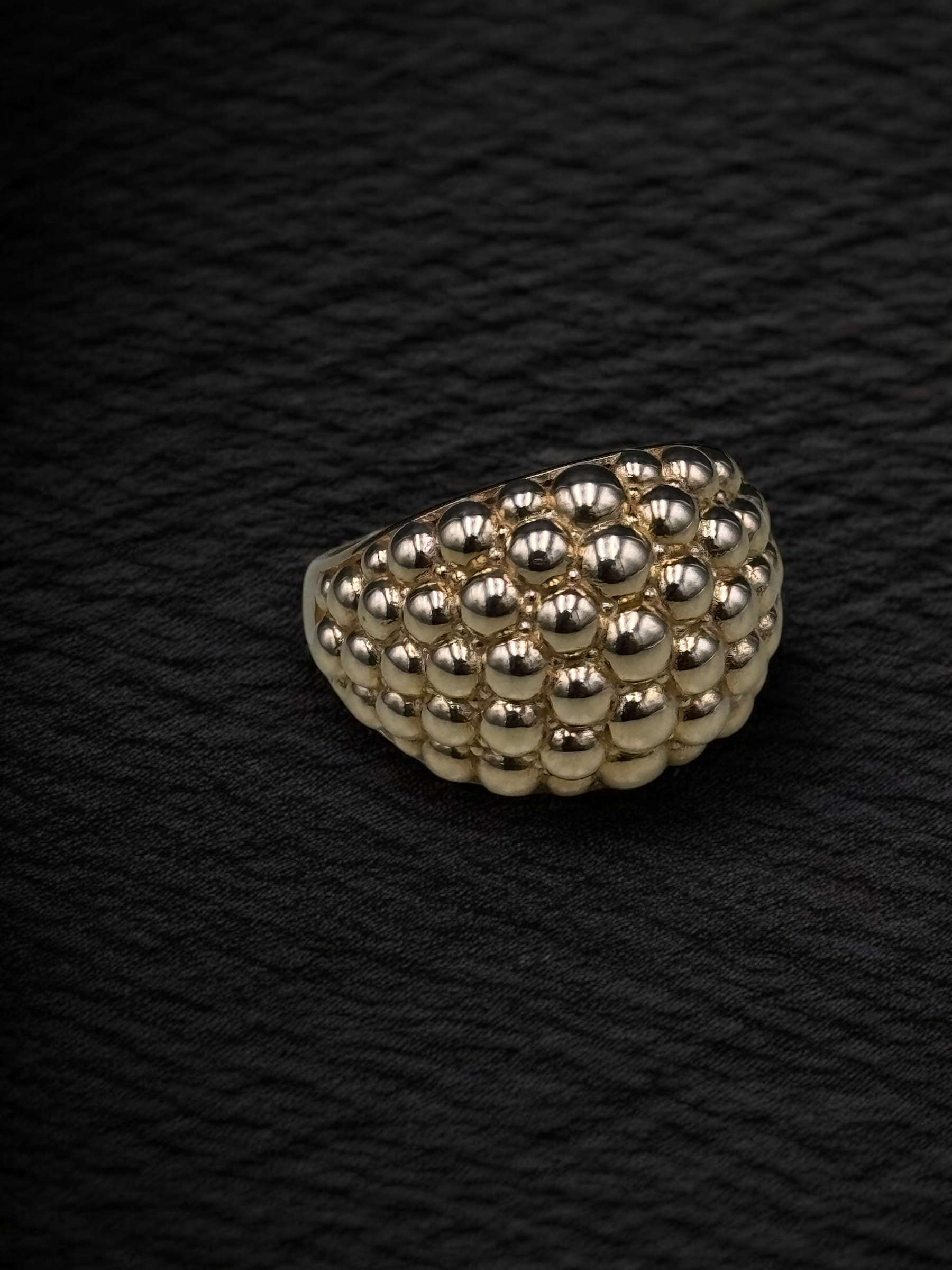 Anillo oro bolas