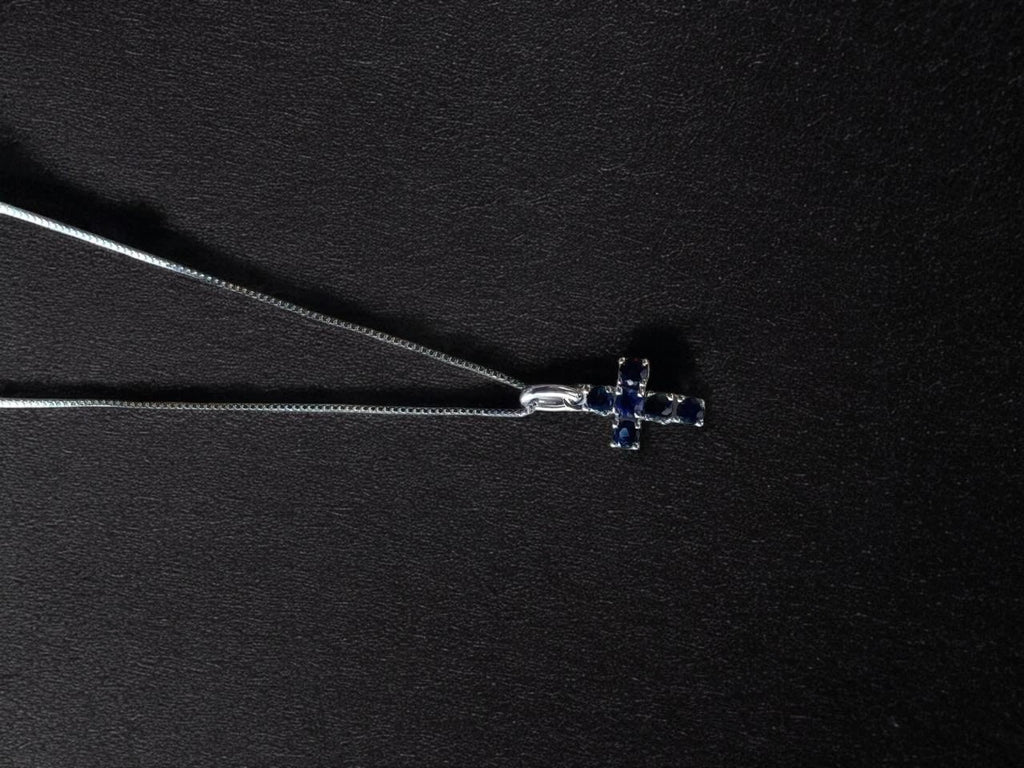 Collar de Cruz con Zafiros