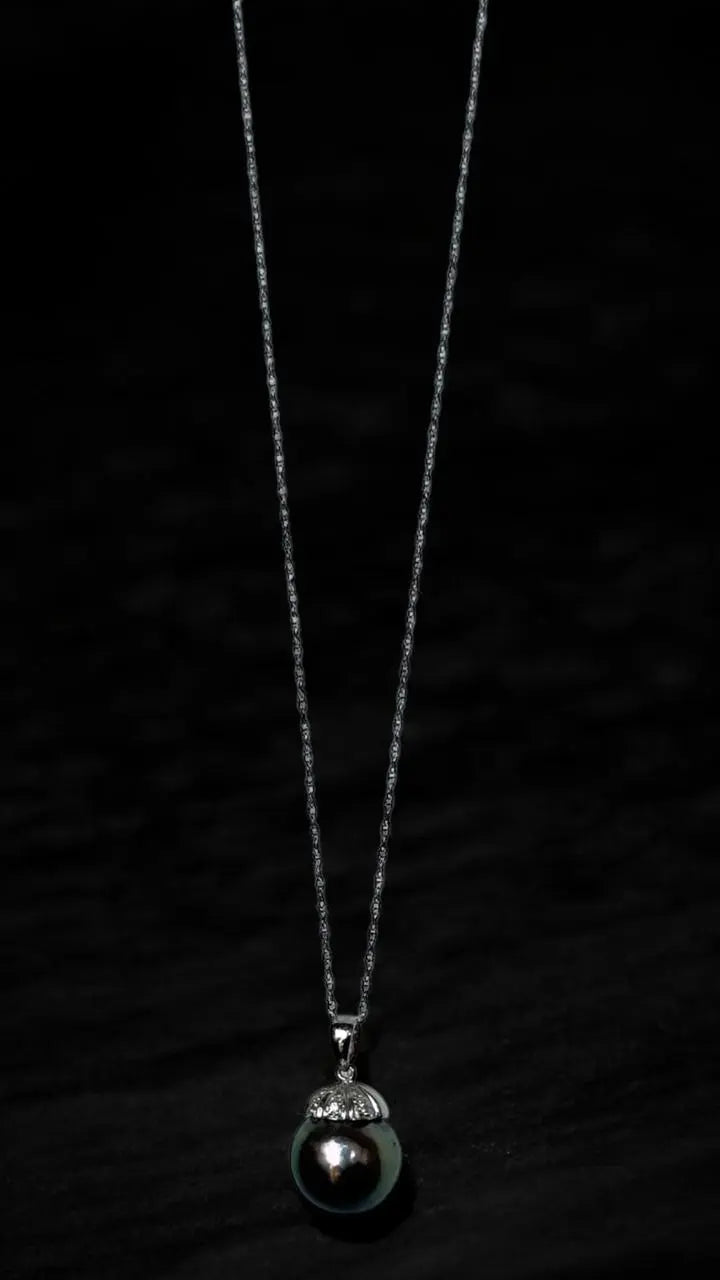 Collar Perla Tahití con diamantes en oro