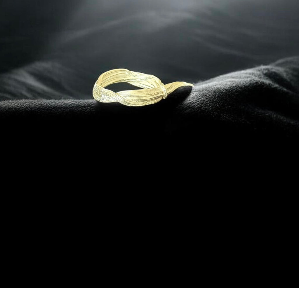 Anillo Yakabi
