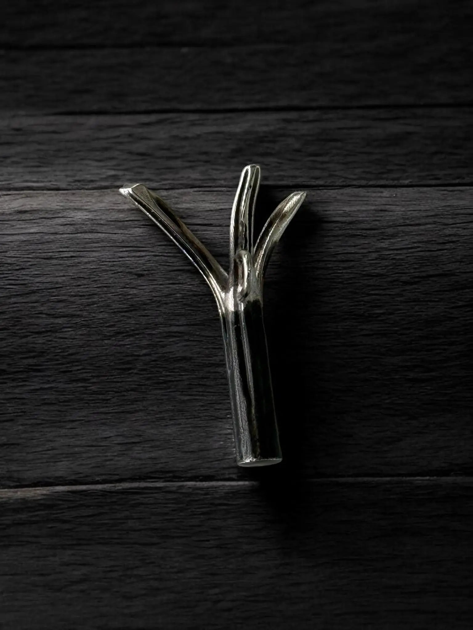 Dije Tótem de ceniza — Plata