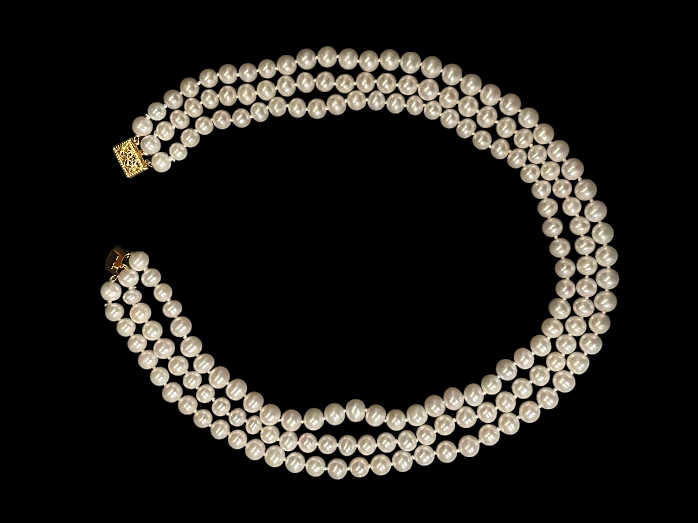 Collar de perlas cultivadas triple vuelta