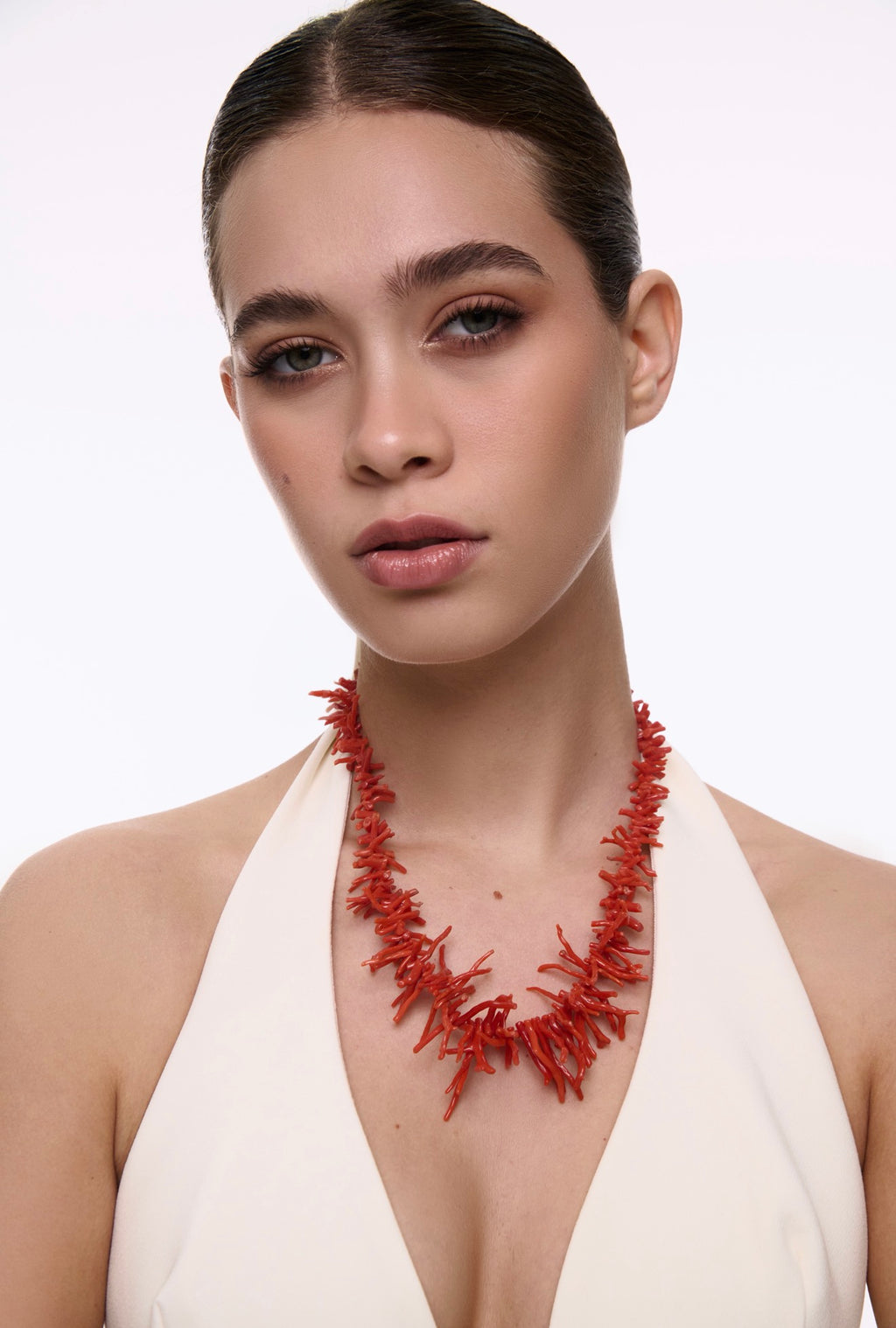 Collar de coral broche oro