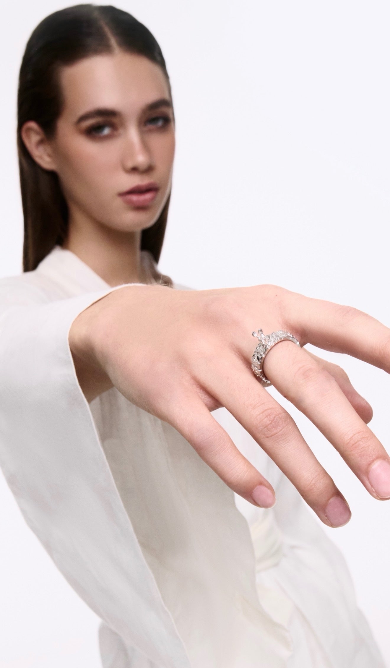 Anillo Brote de herida — Oro blanco