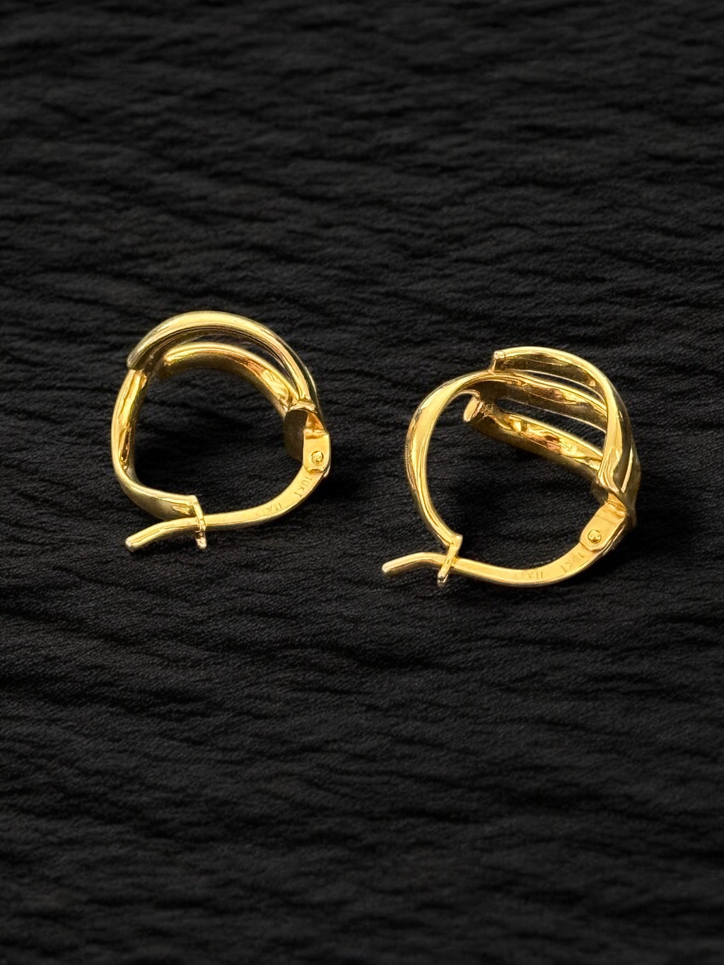 Arracadas simples en oro amarillo