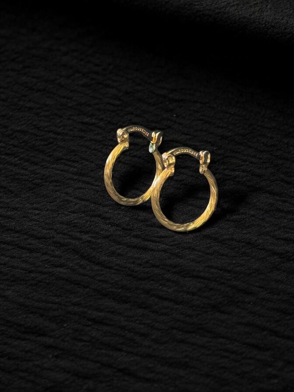 Arracadas simples en oro