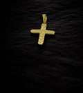 Cruz oro martillada