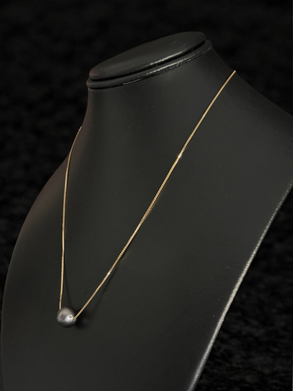 Collar con perla tahitiana en oro