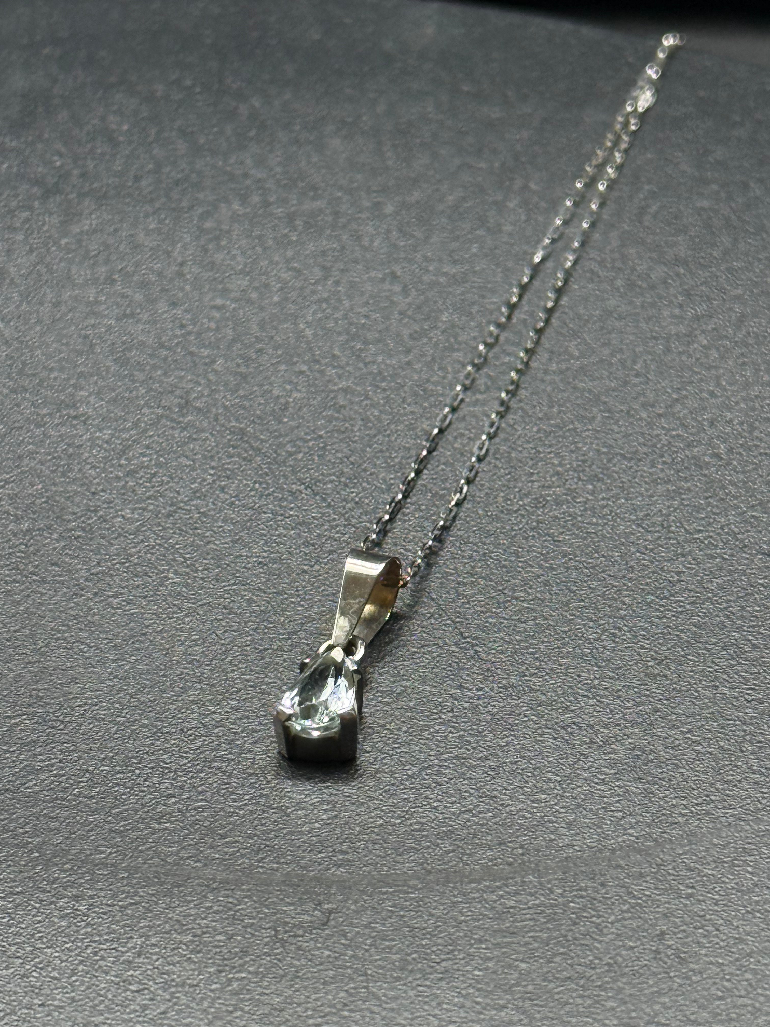 Collar aguamarina en oro