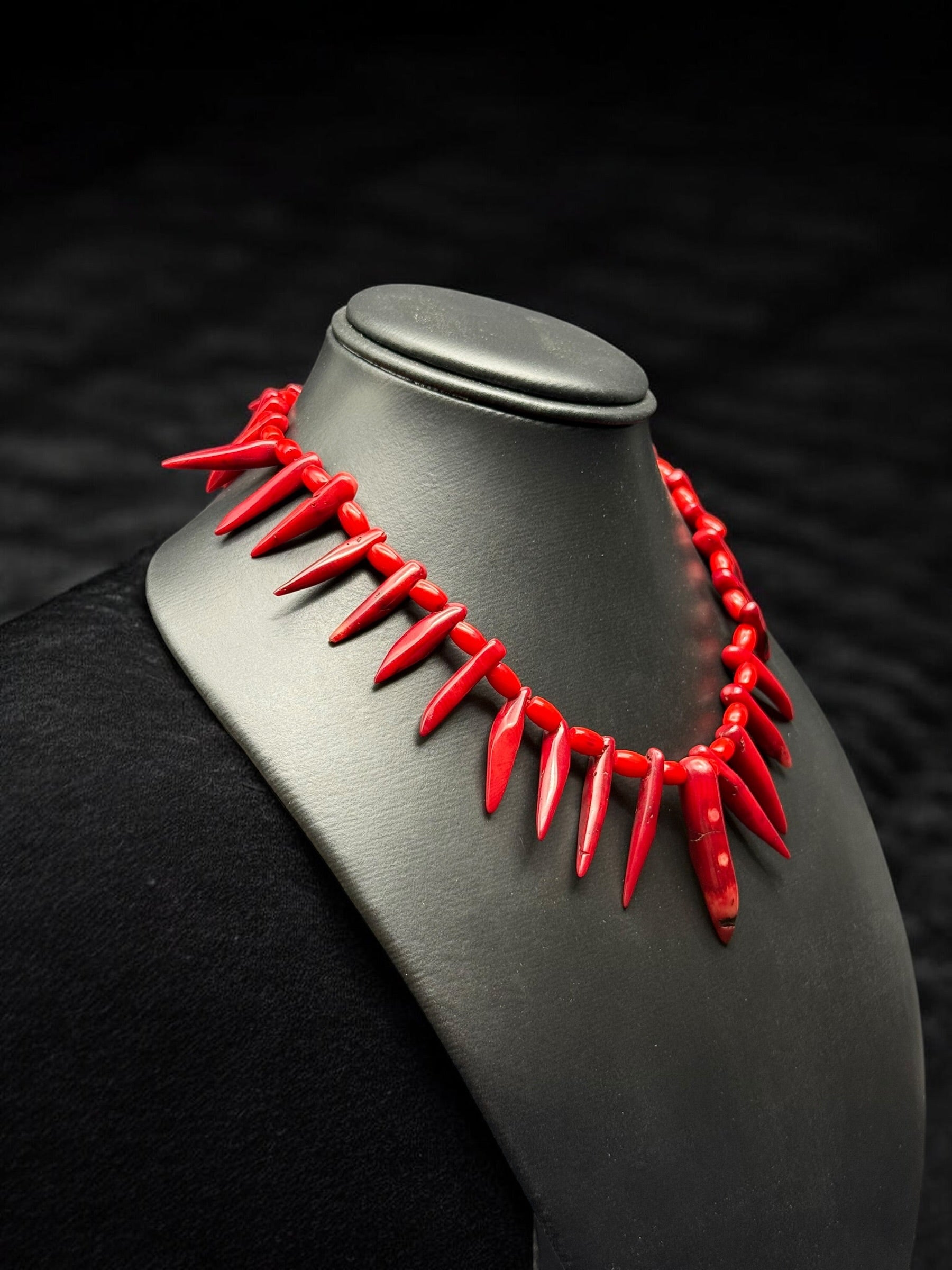 Collar de piedras corales broche de plata