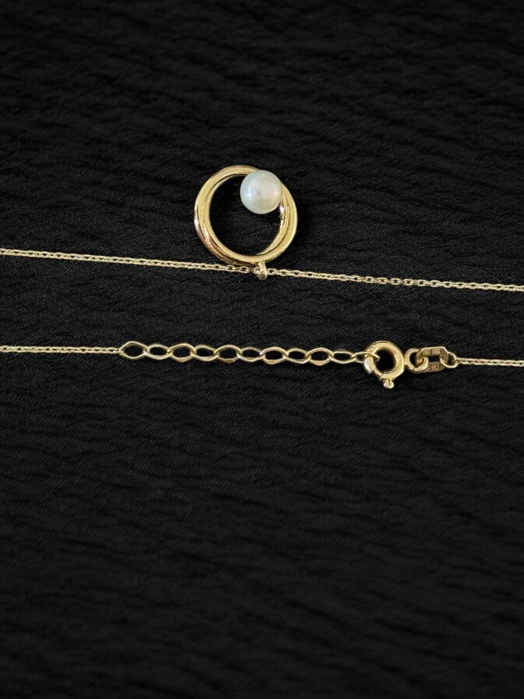 Collar perla en circulos oro