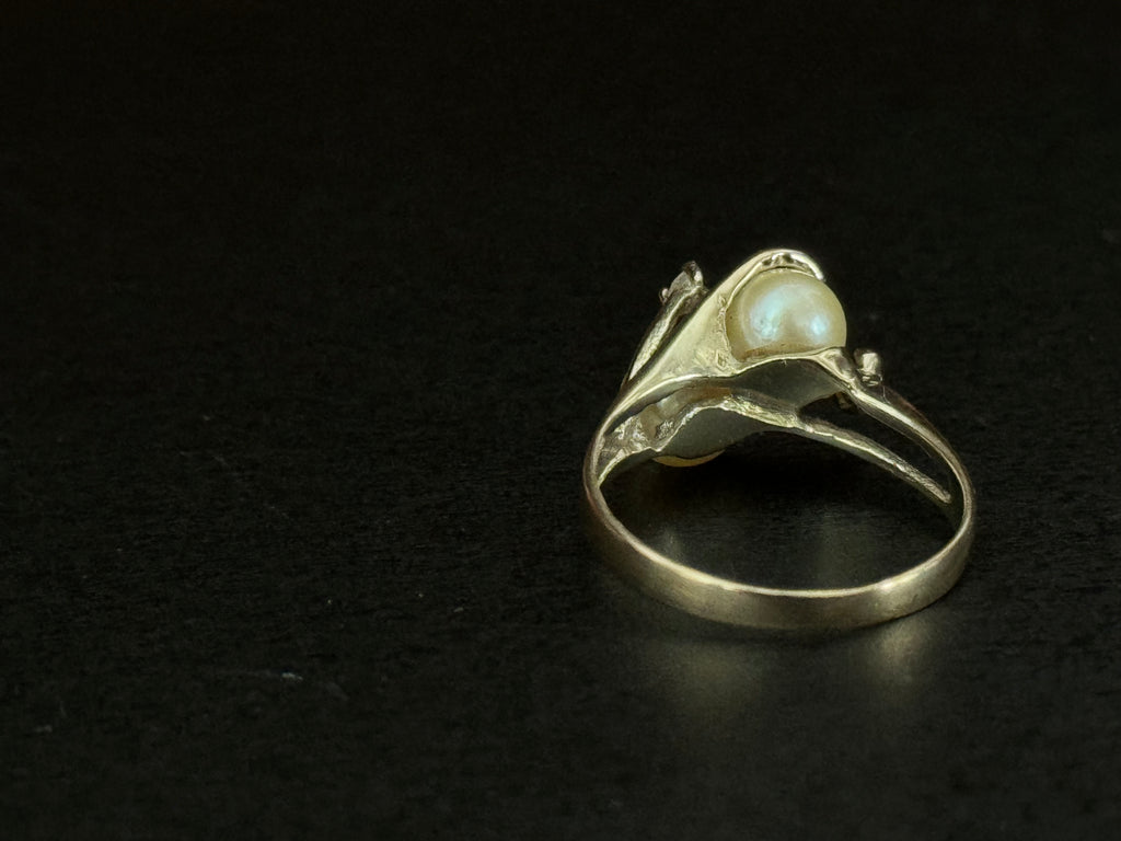 Anillo perlas con diamantes