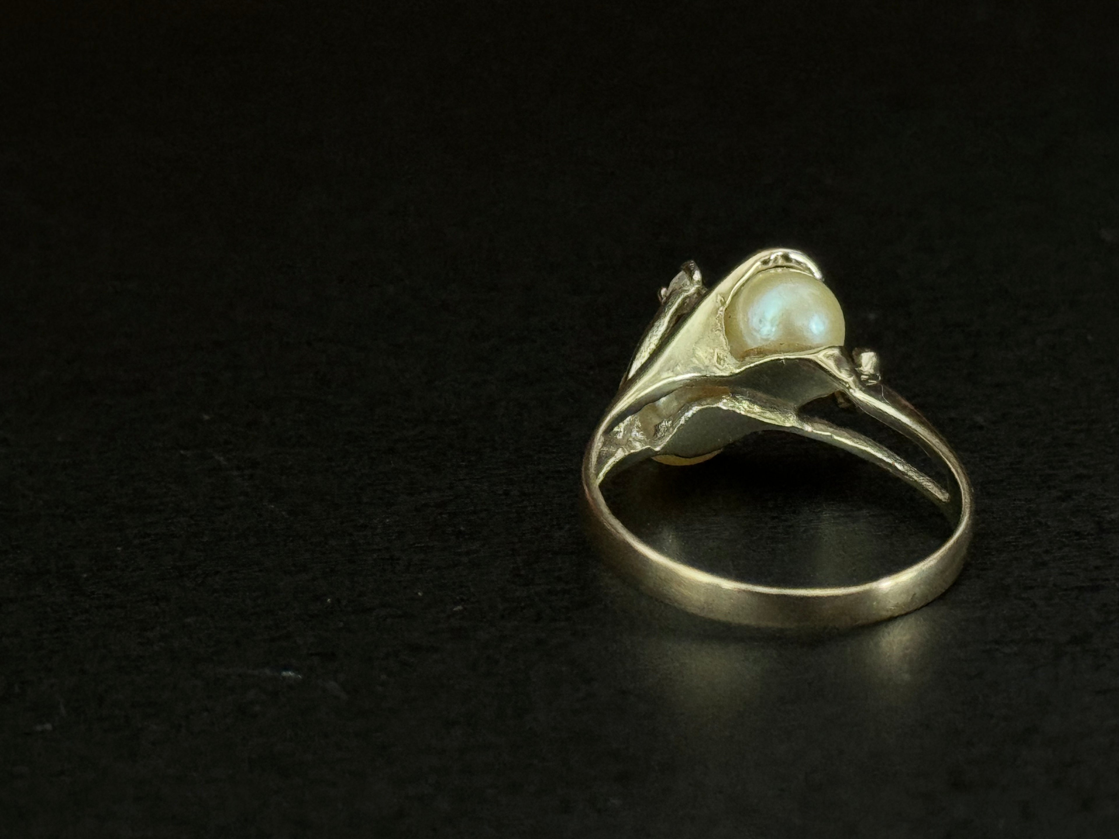 Anillo perlas con diamantes