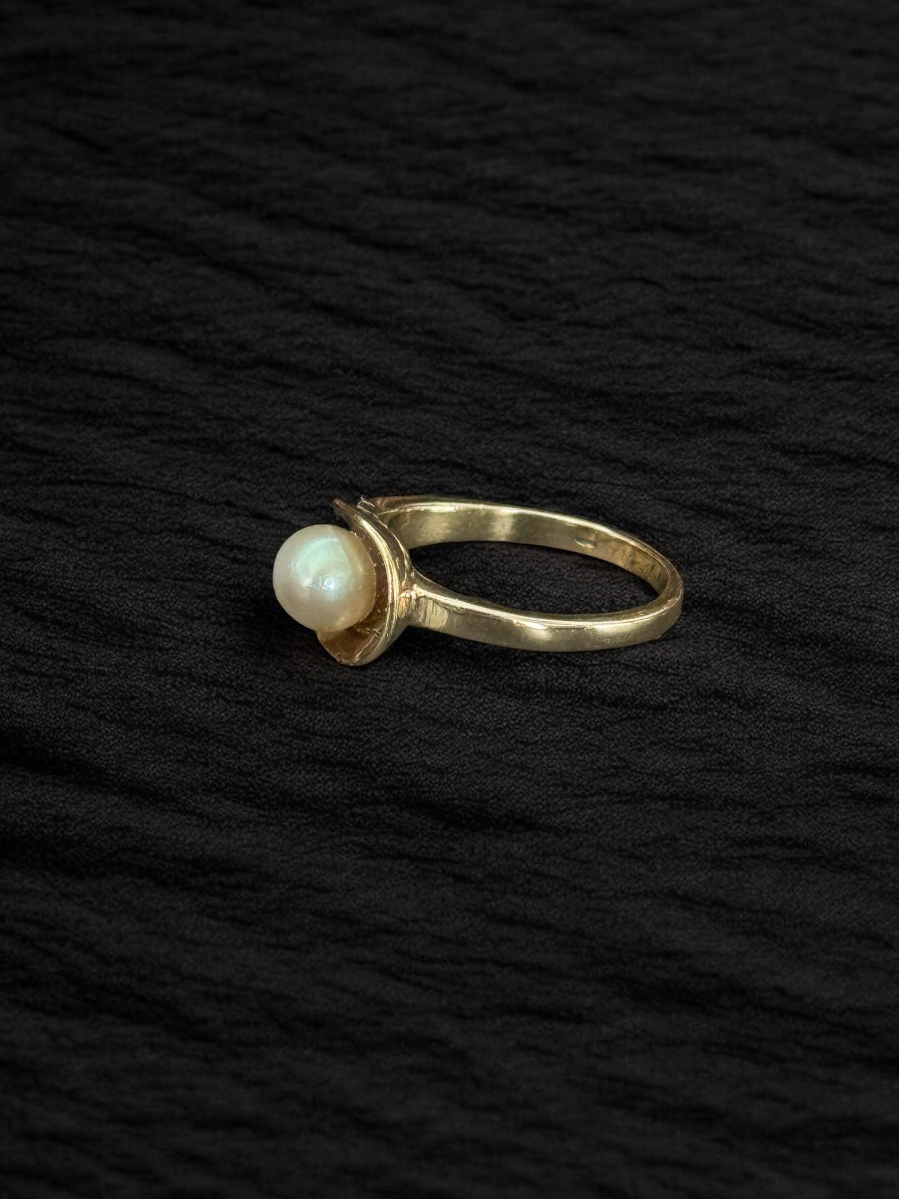 Anillo oro con perla