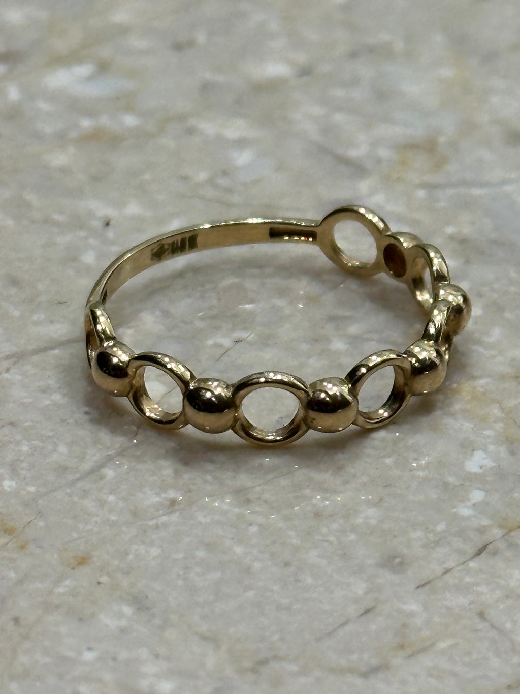 Anillo simple con aros