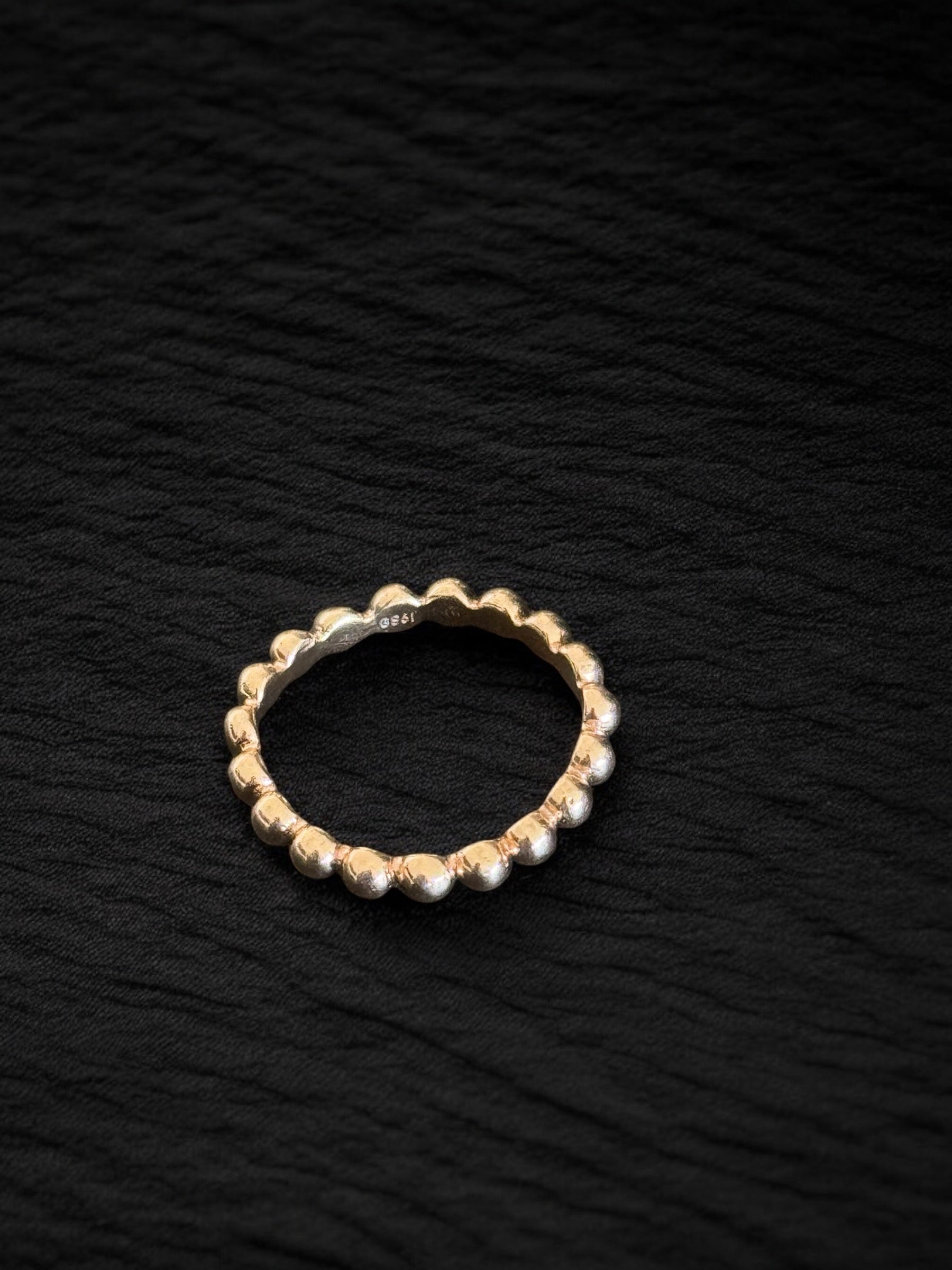 Anillo oro rosado bolas