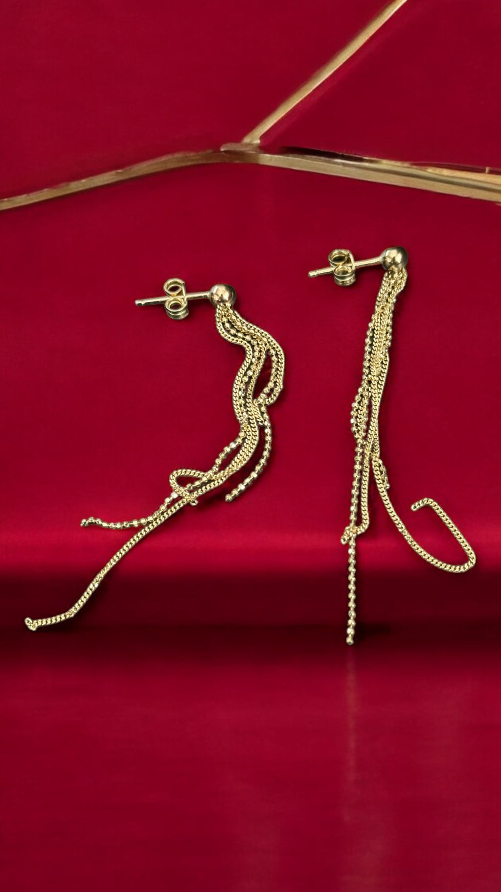 Aretes de oro colgantes