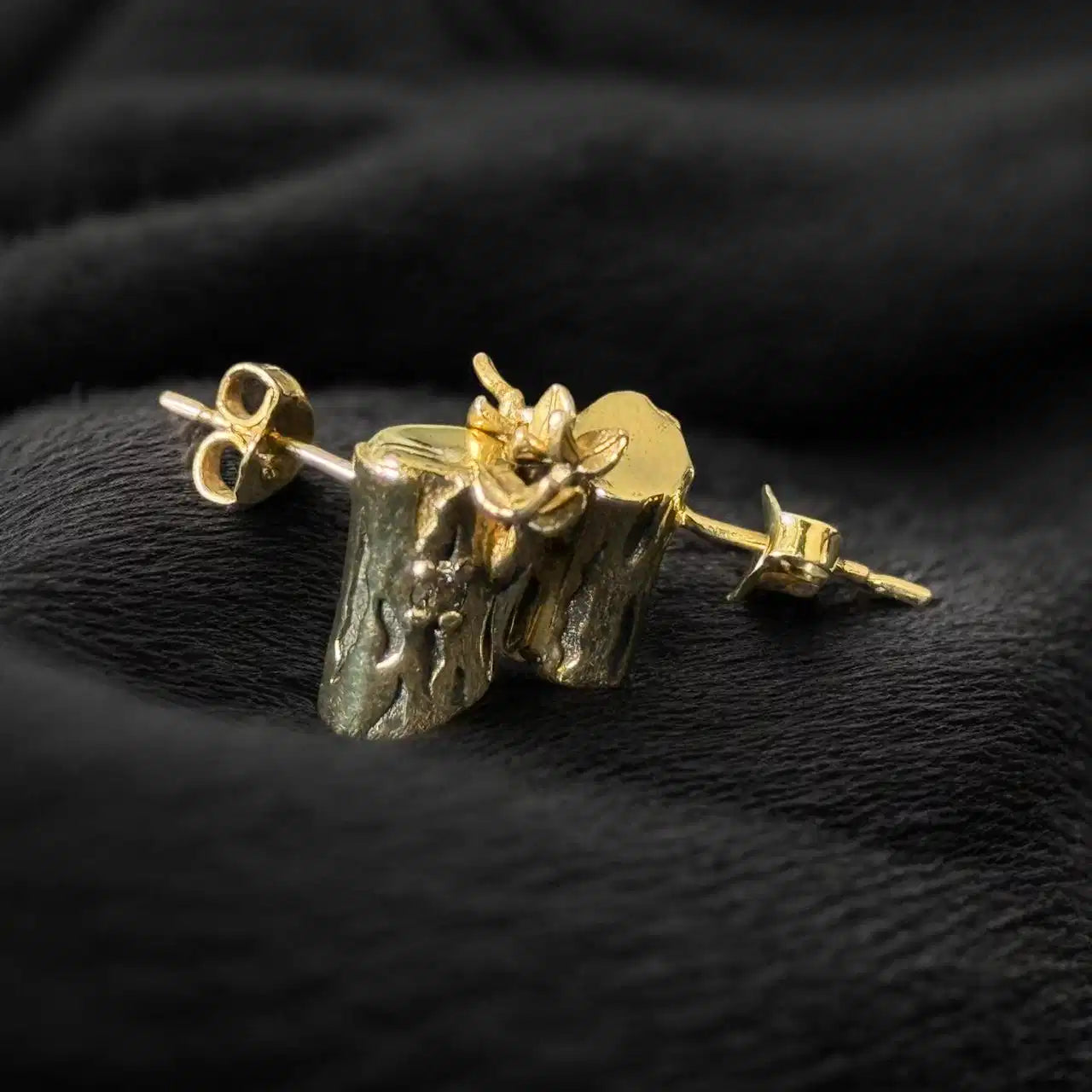 Aretes Memorias — Oro amarillo