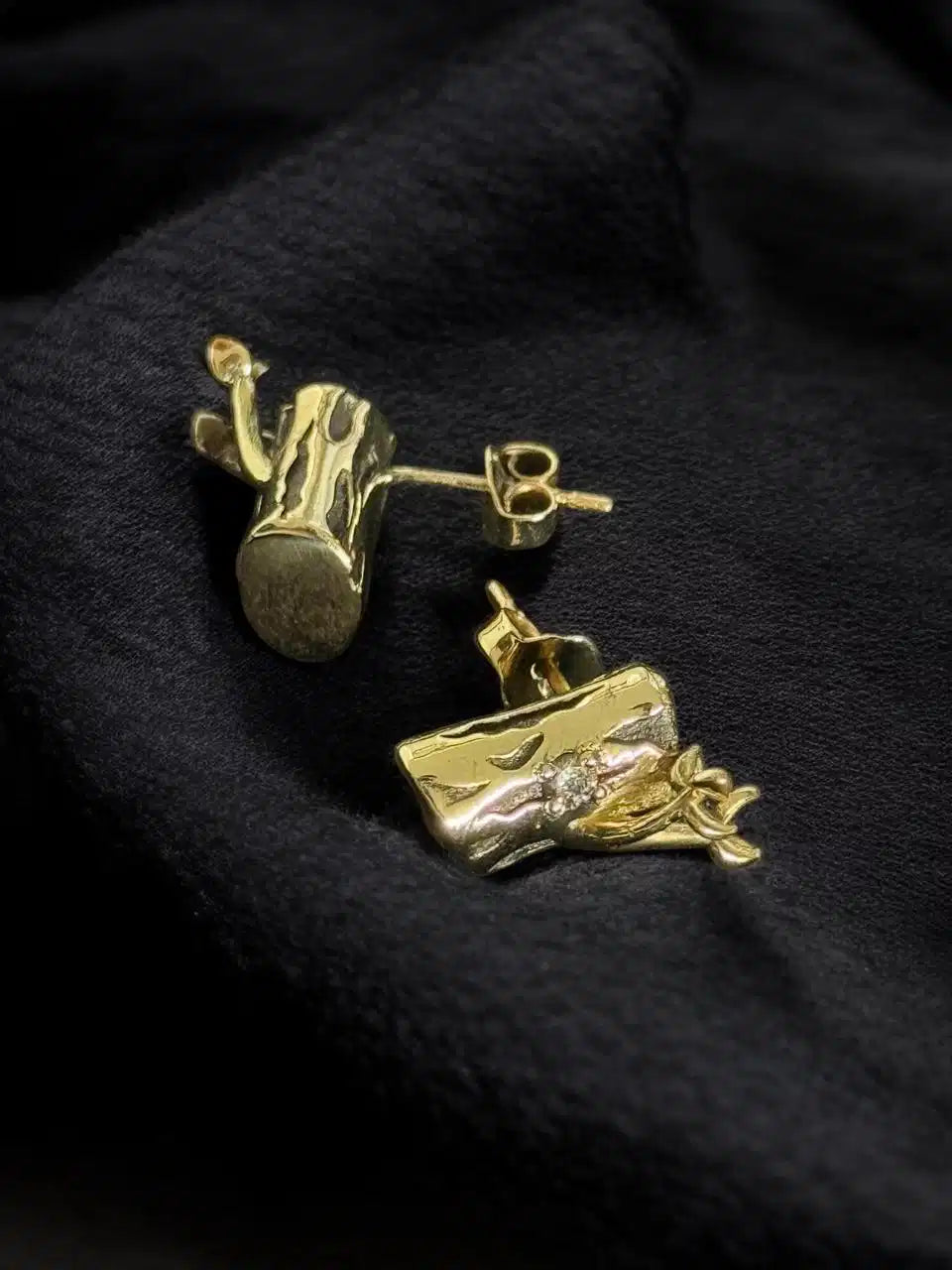 Aretes Memorias — Oro amarillo