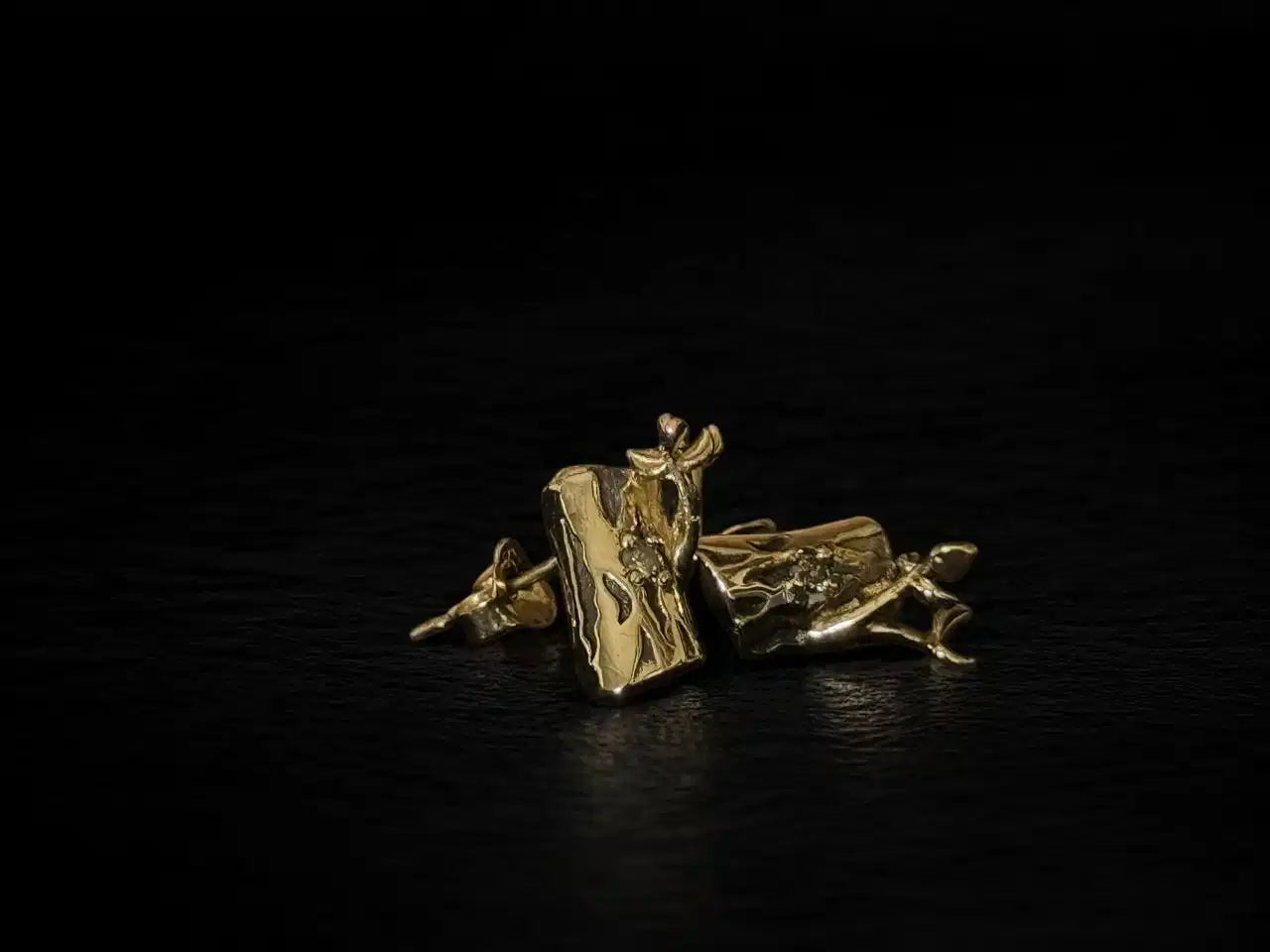 Aretes Memorias — Oro amarillo