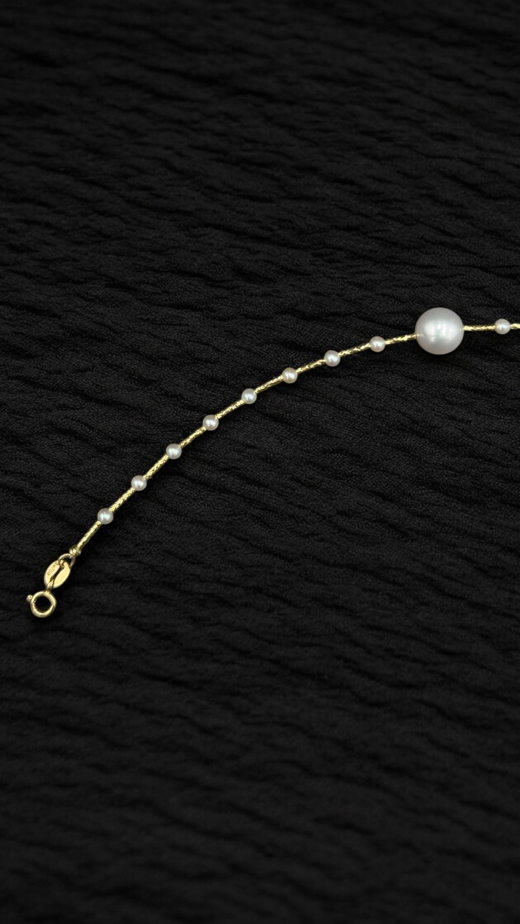 Pulsera oro con perlas