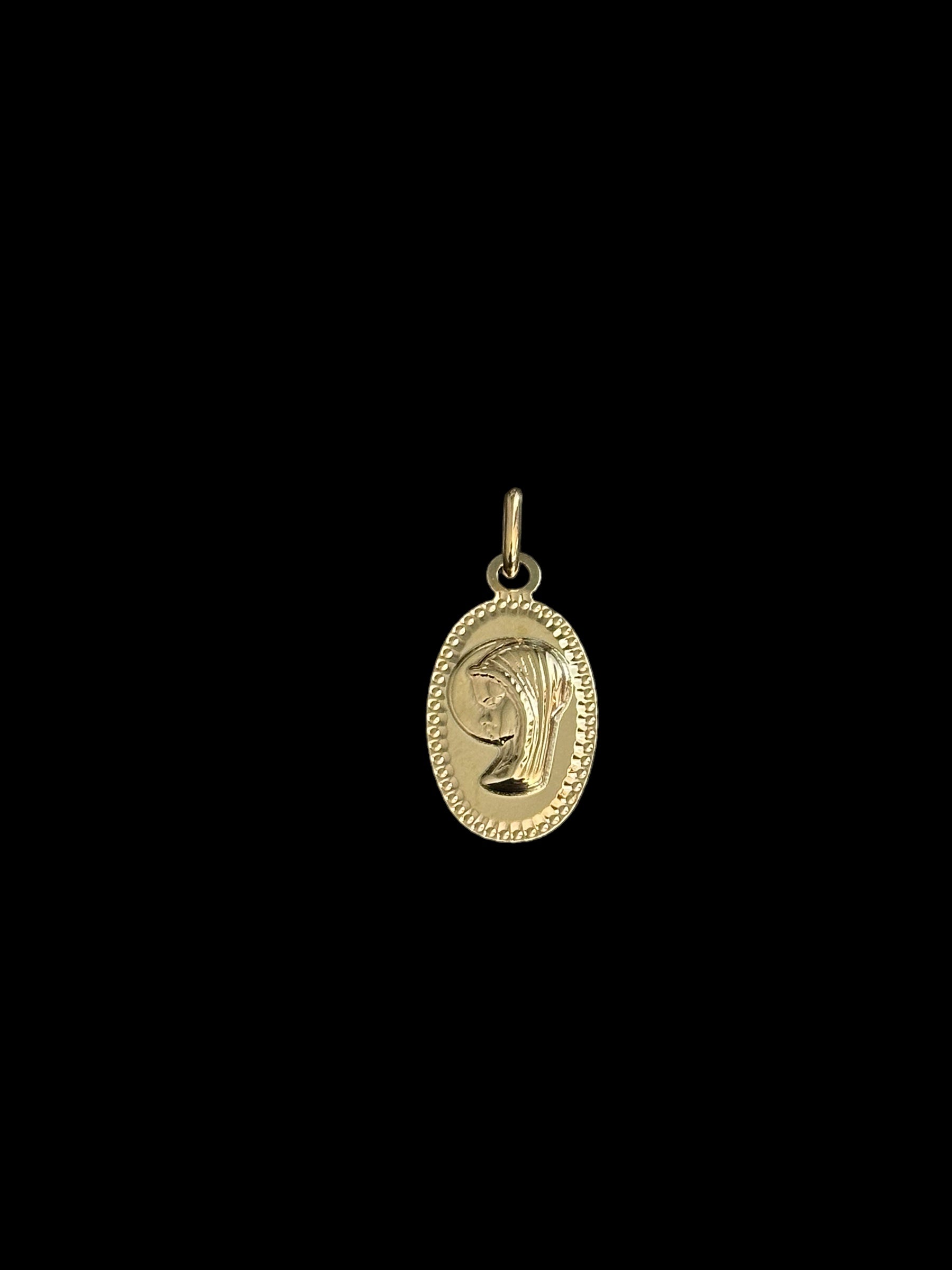 Dije virgen la madonna en oro