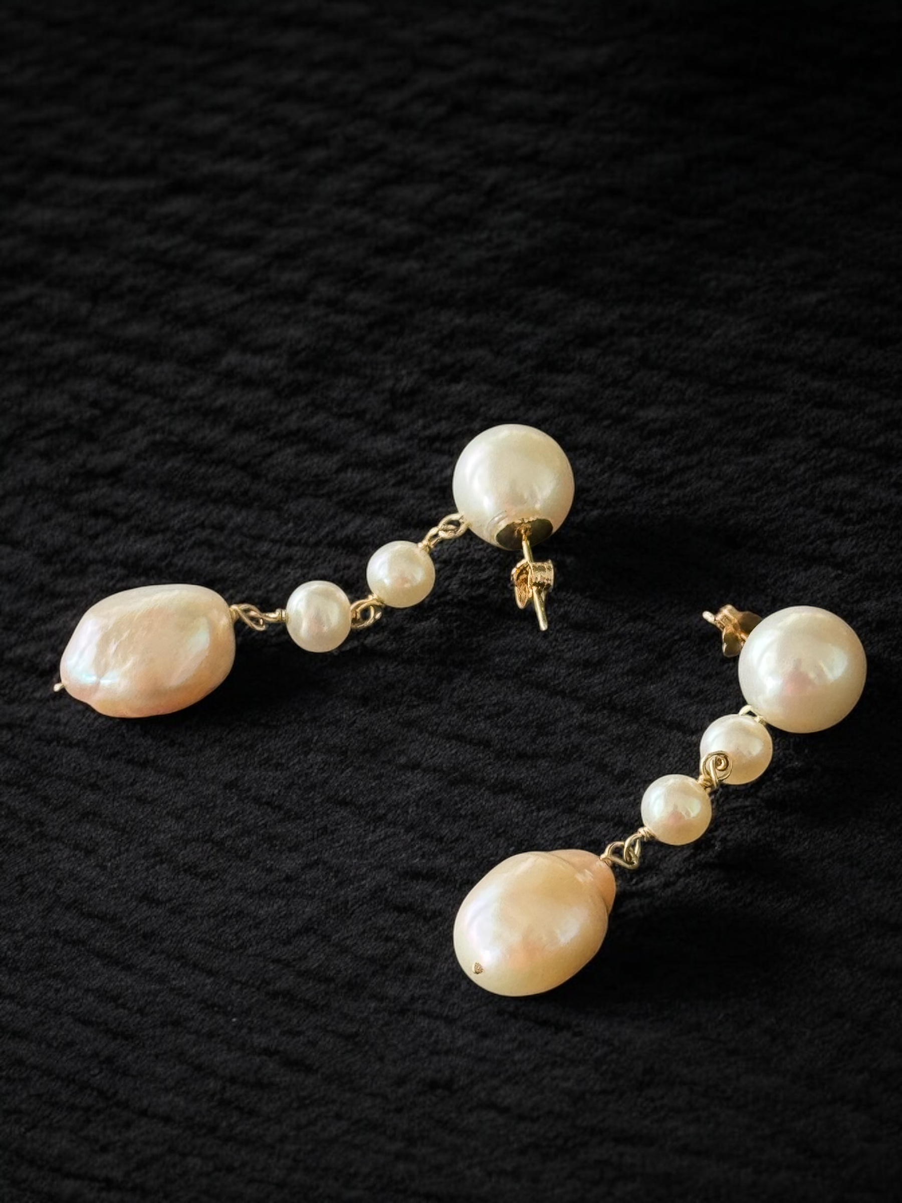 Aretes de oro con perlas