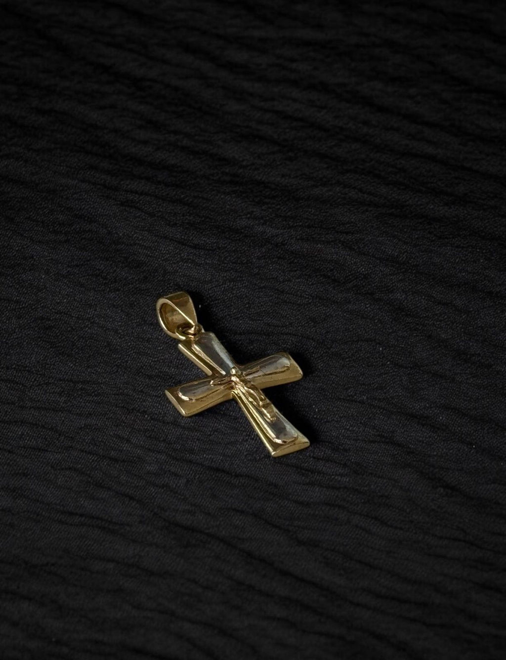 Cruz oro blanco y amarillo