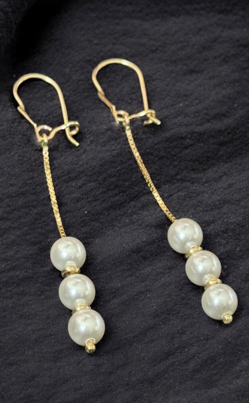 Aretes oro con 3 perlas
