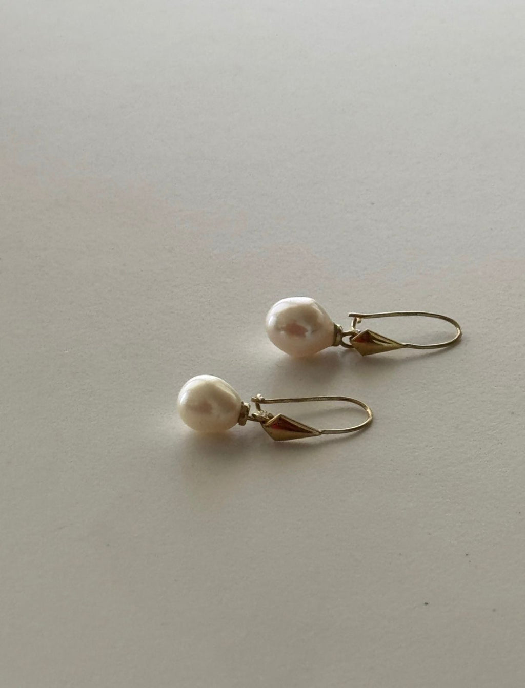 Aretes de perla en oro .1