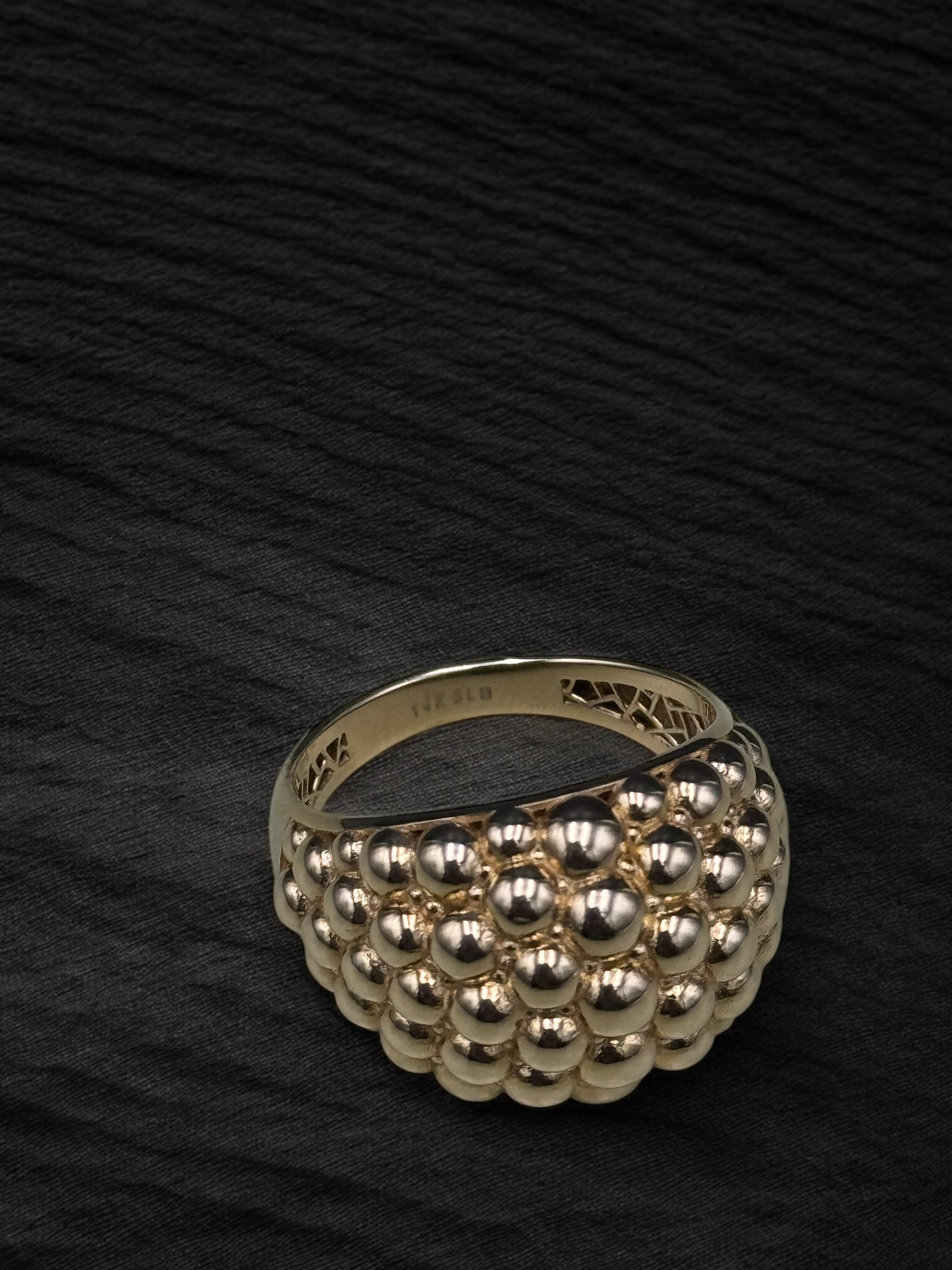 Anillo oro bolas